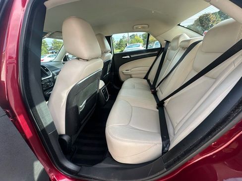 Used 2018 Chrysler 300 Touring L image 23