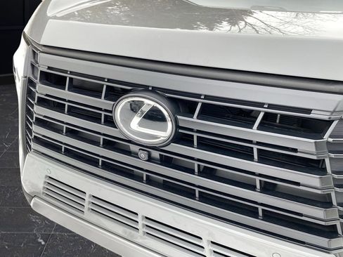 Used 2024 Lexus GX 550 image 49