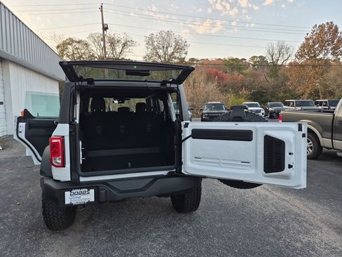 New 2025 Ford Bronco 4-Door w/ Sasquatch Package image 15