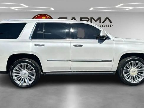 Used 2017 Cadillac Escalade Platinum RWD image 6
