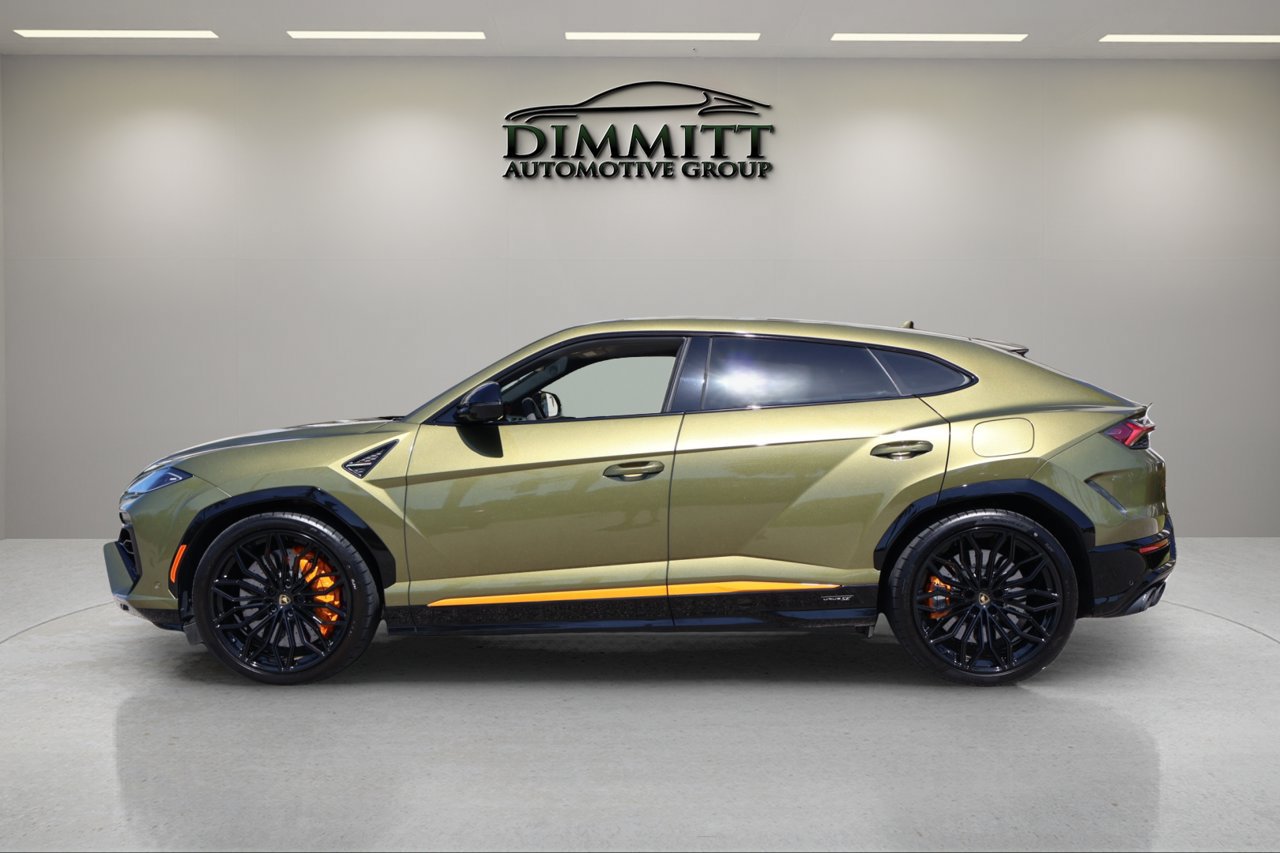 Used 2025 Lamborghini Urus SE AWD/4WD image 2