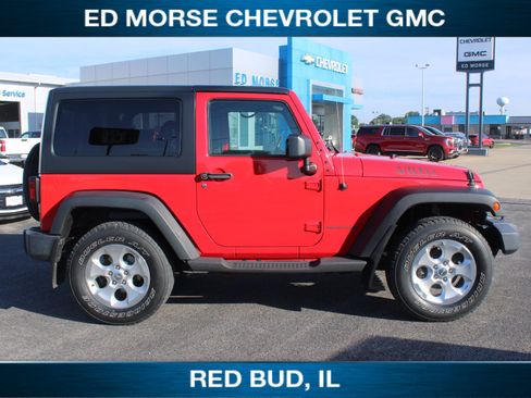 Used 2018 Jeep Wrangler Sport AWD/4WD image 2