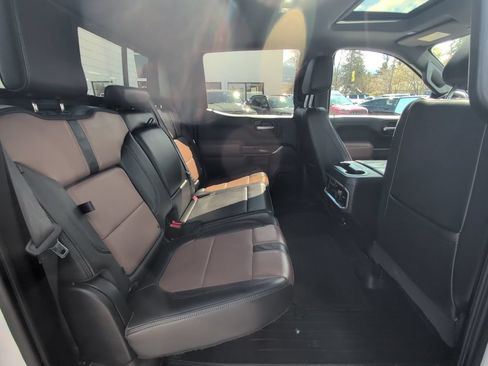 Used 2019 Chevrolet Silverado 1500 High Country w/ Technology Package AWD/4WD image 31