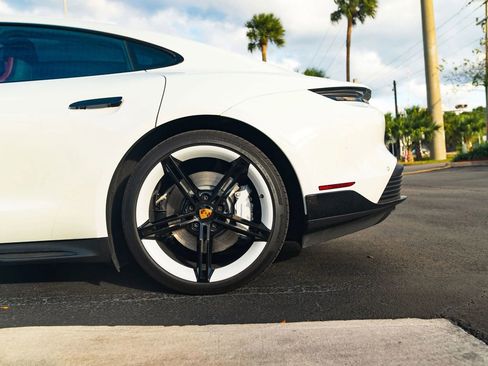 Used 2023 Porsche Taycan 4S AWD/4WD image 33