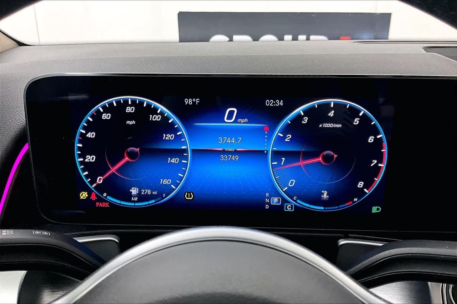 Used 2022 Mercedes-Benz GLB 250 image 24