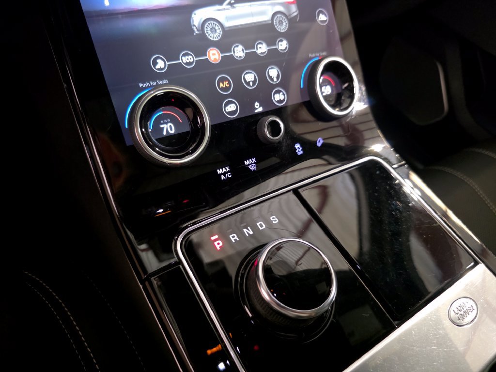 Used 2019 Land Rover Range Rover Velar R-Dynamic SE AWD/4WD image 25