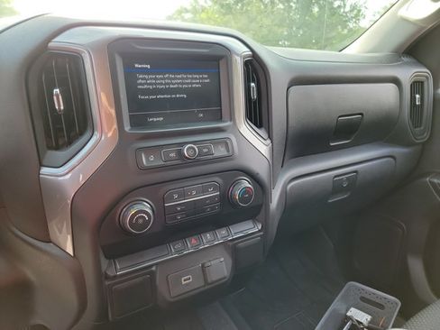 Used 2020 Chevrolet Silverado 1500 Custom w/ Custom Value Package RWD image 21