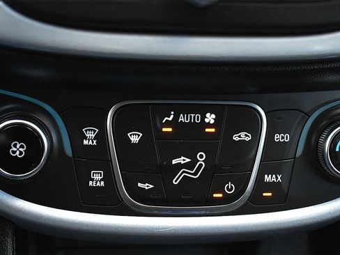 Used 2017 Chevrolet Volt LT image 18