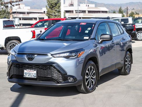 Used 2024 Toyota Corolla Cross AWD Hybrid image 3