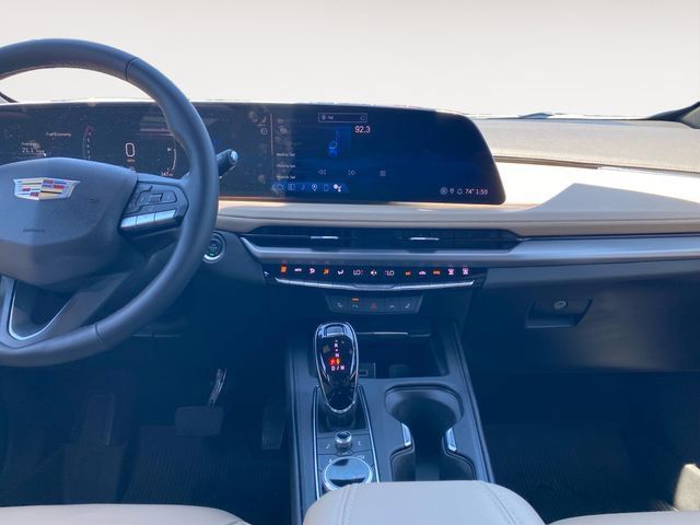 Used 2025 Cadillac XT4 Premium Luxury w/ Cold Weather Package FWD image 11