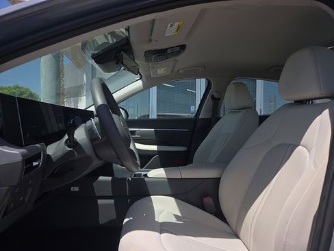 Used 2025 Hyundai Sonata SEL FWD image 9
