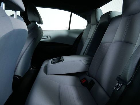 Used 2025 Toyota Corolla SE w/ Convenience Package FWD image 16