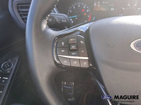 Used 2022 Ford Escape SE w/ Cold Weather Package AWD/4WD image 19