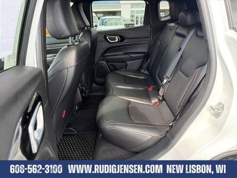 Used 2025 Jeep Compass Trailhawk AWD/4WD image 23