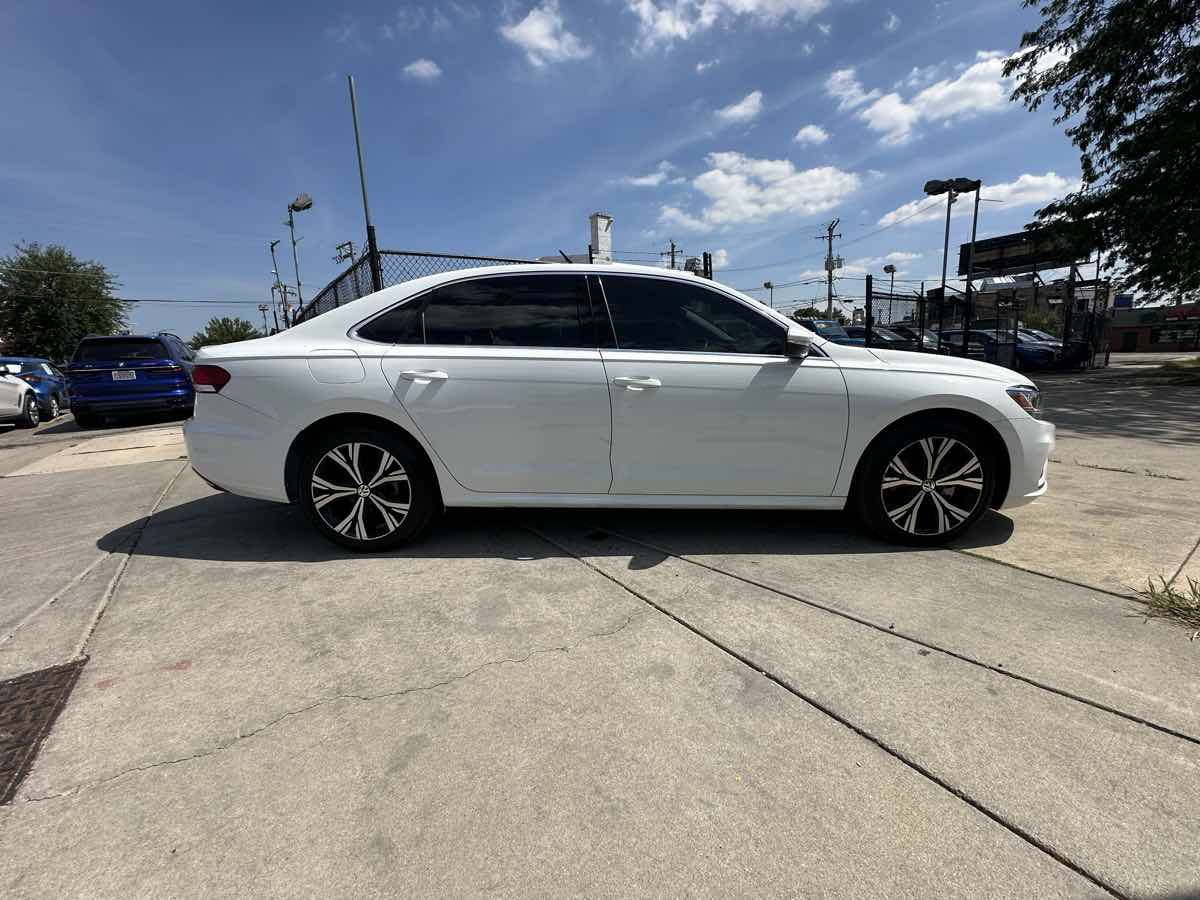 Used 2021 Volkswagen Passat 2.0T SE FWD image 4