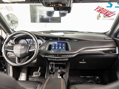 Used 2022 Cadillac XT4 Sport image 36