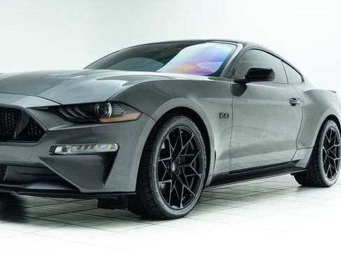Used 2021 Ford Mustang GT w/ Black Accent Package RWD image 9