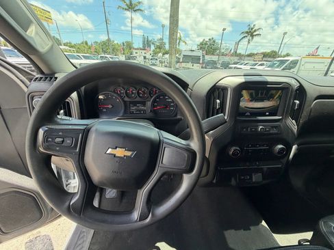 Used 2021 Chevrolet Silverado 2500 Custom w/ Infotainment Package AWD/4WD image 7