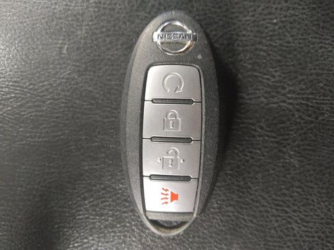 Used 2019 Nissan Pathfinder SV FWD image 32