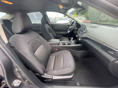 Used 2025 Nissan Altima 2.5 SV image 27