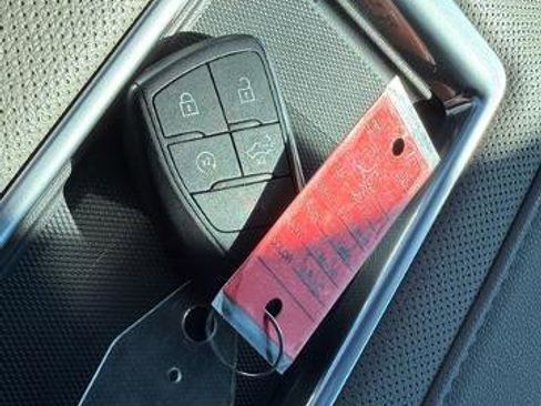 Used 2022 Chevrolet Silverado 1500 LTZ image 50