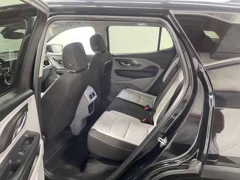 Used 2024 GMC Terrain SLE FWD image 17