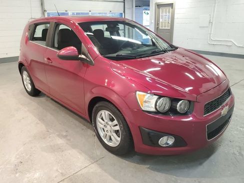 Used 2014 Chevrolet Sonic LT w/ LT Promotional Package FWD image 9