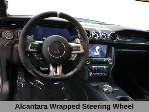 Used 2022 Ford Mustang Shelby GT500 w/ Carbon Fiber Track Pack RWD image 39