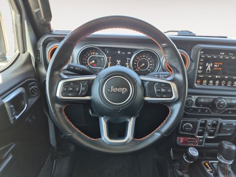 Used 2023 Jeep Gladiator Mojave AWD/4WD image 13