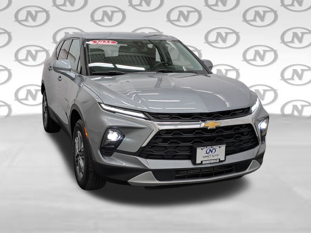 Used 2025 Chevrolet Blazer LT AWD/4WD image 21