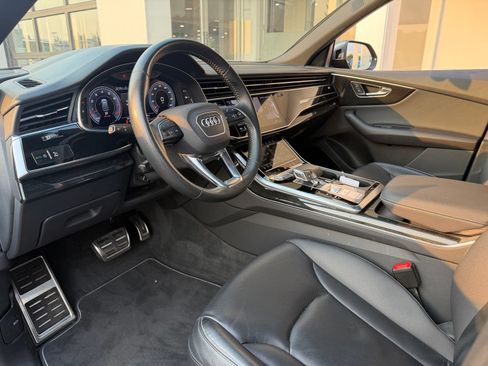 Used 2020 Audi Q8 Prestige w/ Prestige Package AWD/4WD image 14