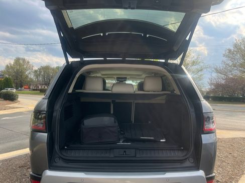 Used 2022 Land Rover Range Rover Sport HSE Silver Edition image 14