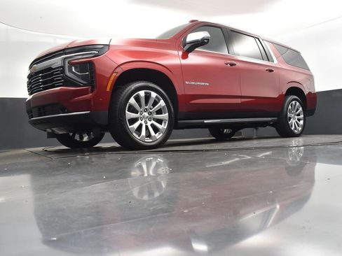 New 2025 Chevrolet Suburban Premier image 39