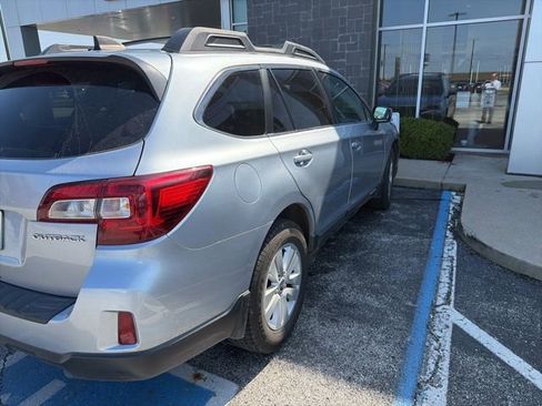 Used 2016 Subaru Outback 2.5i Premium AWD/4WD image 6