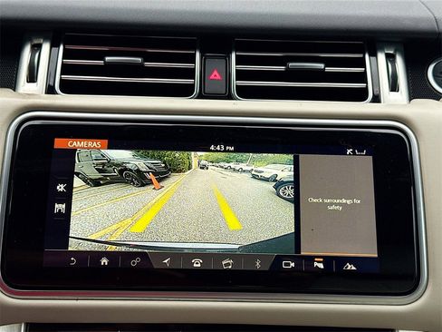 Used 2022 Land Rover Range Rover P525 Westminster Edition image 15