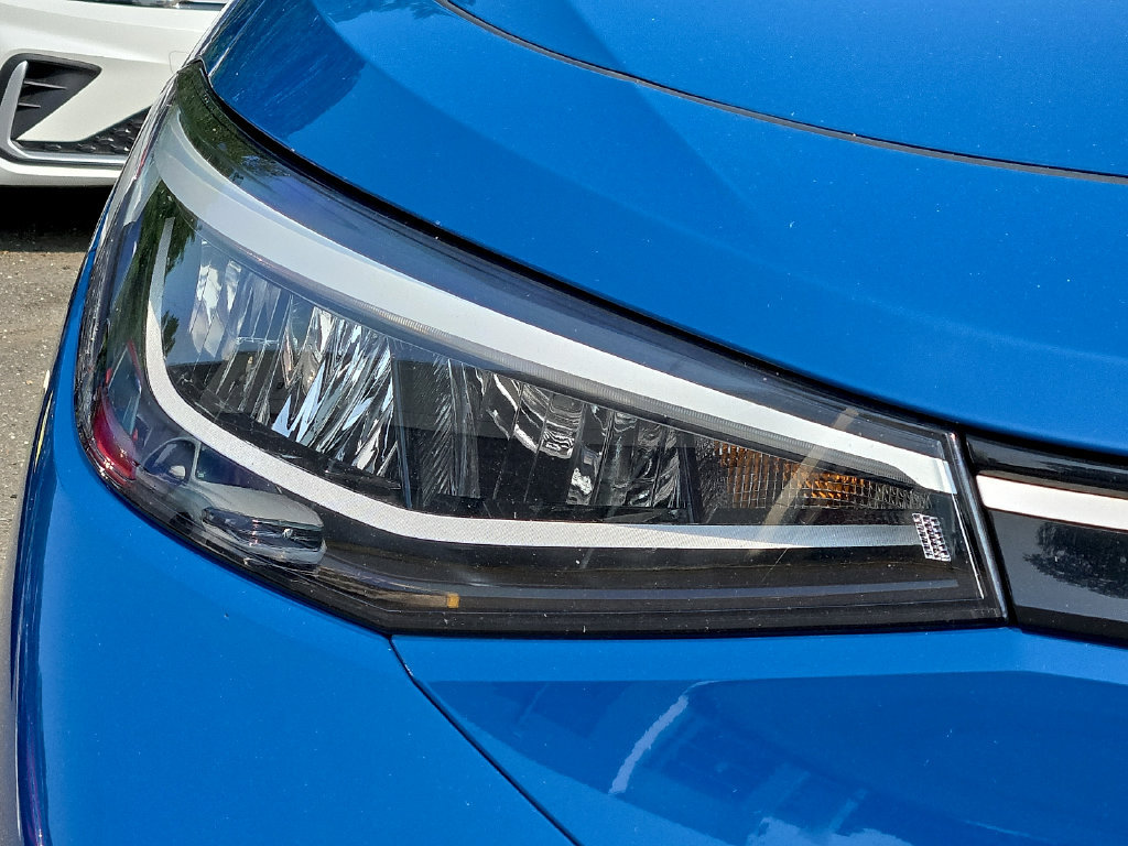 Certified 2025 Volkswagen ID.4 Pro AWD/4WD image 9