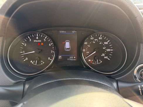 Used 2020 Nissan Rogue SV AWD/4WD image 17