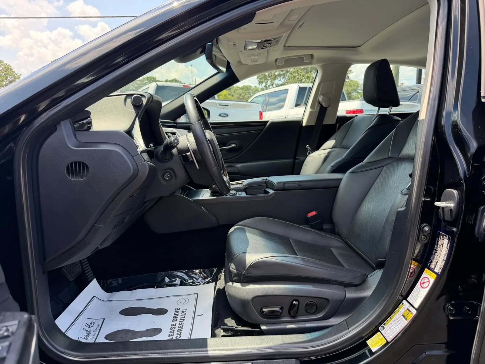Used 2019 Lexus ES 350 w/ Premium Package FWD image 12