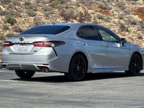 Used 2022 Toyota Camry XSE image 3