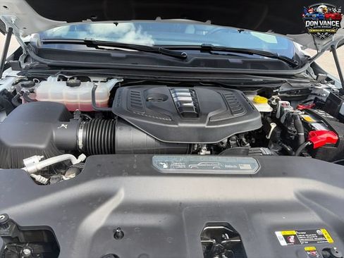 Used 2025 Jeep Wagoneer 4WD image 22