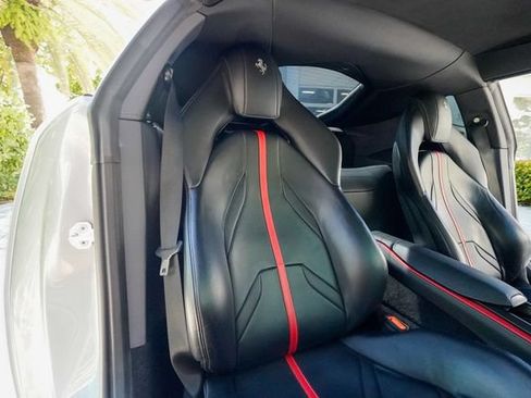 Used 2018 Ferrari 812 Superfast RWD image 72