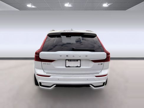 New 2026 Volvo XC60 B5 Ultra w/ Climate Package image 10