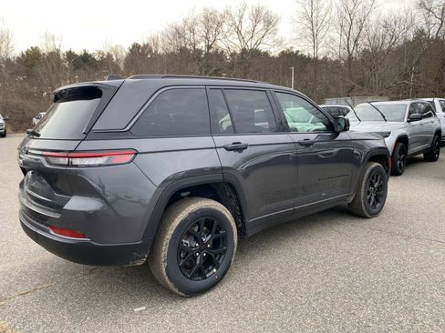New 2026 Jeep Grand Cherokee Altitude image 3