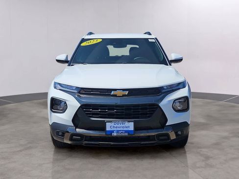 Used 2023 Chevrolet TrailBlazer ACTIV w/ Convenience Package AWD/4WD image 2