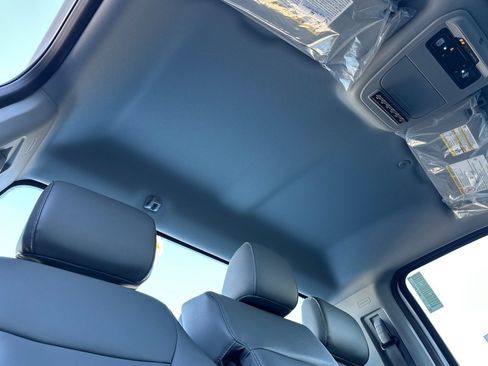 New 2026 Ford F250 XL w/ XL Chrome Package image 12