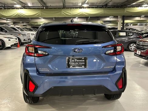 Used 2024 Subaru Crosstrek 2.0i AWD/4WD image 3