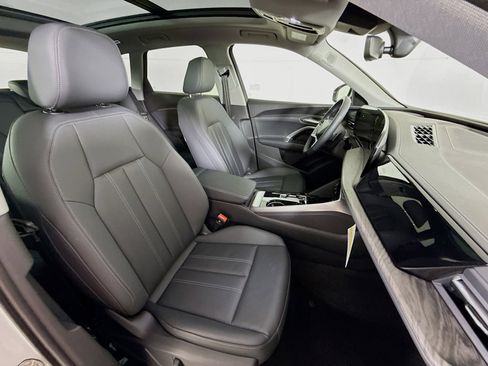 Certified 2025 Audi Q5 2.0T Premium Plus w/ Premium Plus image 24