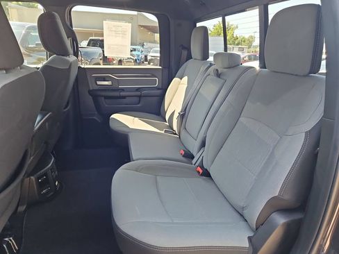 Used 2022 RAM 2500 Big Horn w/ Level C Equiment Group AWD/4WD image 14