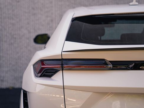 Used 2024 Lamborghini Urus S AWD/4WD image 26