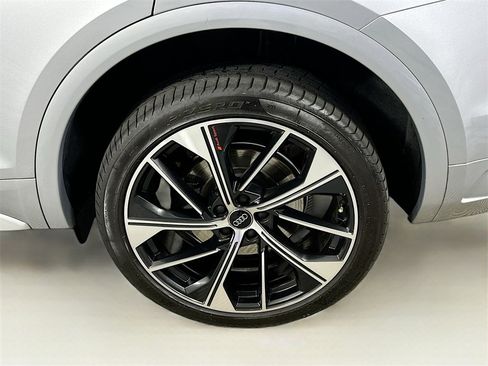 Used 2023 Audi SQ5 Premium Plus w/ Premium Plus Package image 24